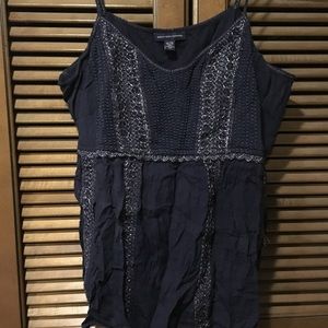 Navy blue flowy tank top!